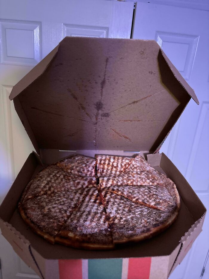 Delivery Drama: My Pizza Showed Up Upside Down