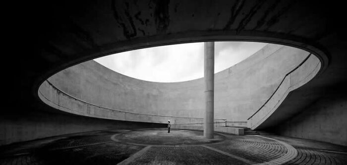 "Silence In Concrete" By Wisawarut Kekina