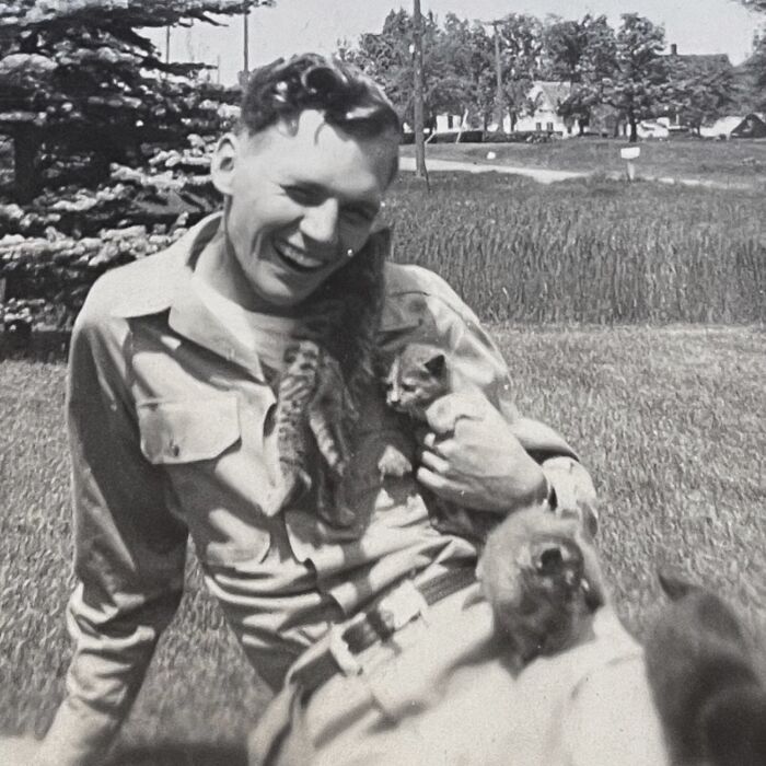 Vintage Cat Pics That Prove Cats Have Always Owned Us