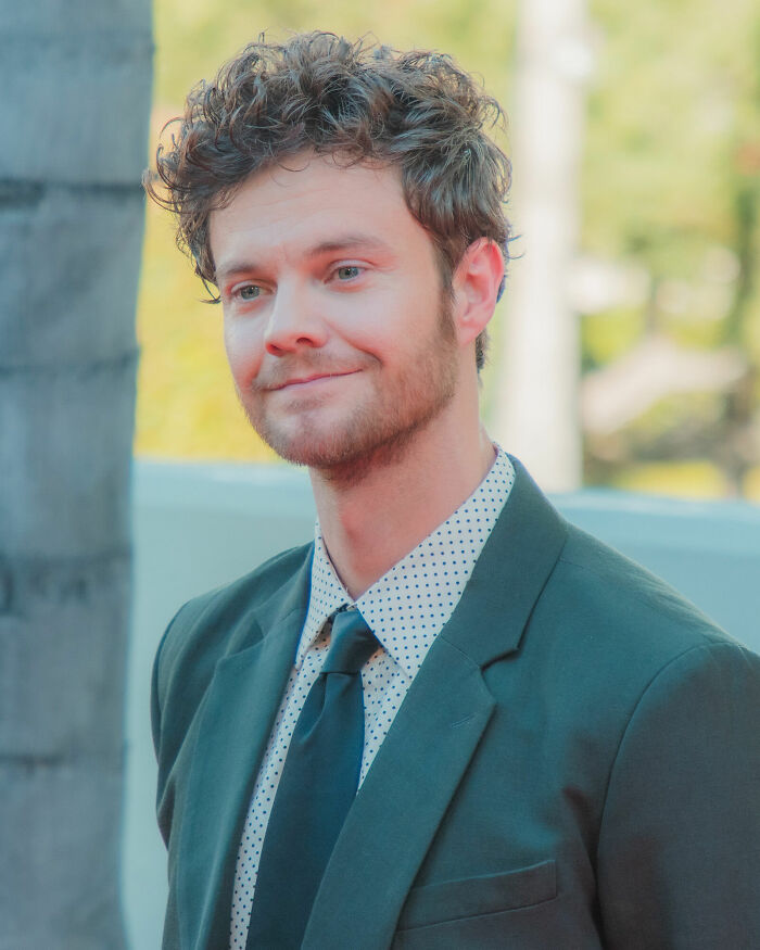Jack Quaid: From Bad Movie Club President to The Boys’ Big Deal, 34