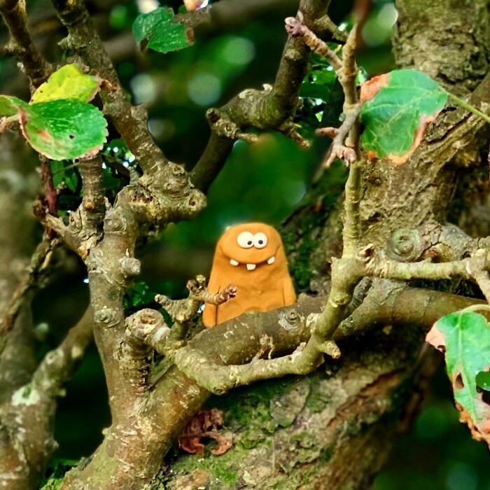 Meet These Weirdly Wonderful Sculptures That Look Like They Have Their Own Crazy Stories