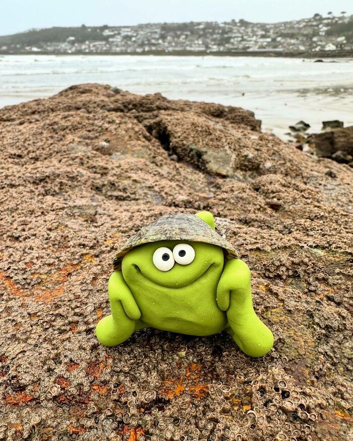 Meet These Weirdly Wonderful Sculptures That Look Like They Have Their Own Crazy Stories