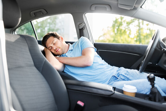I Nap For 2 Hours A Day At Work And No One Notices