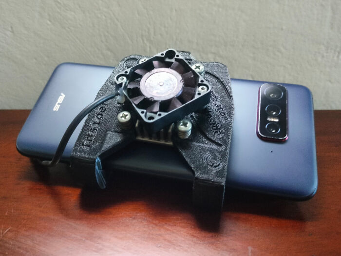 My 3D Printed Phone Cooler (Because Phones Need Cool Too)
