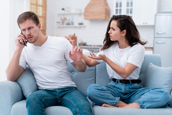 Let's Dive Into These Wild Stories About Meeting Real-Life Narcissists