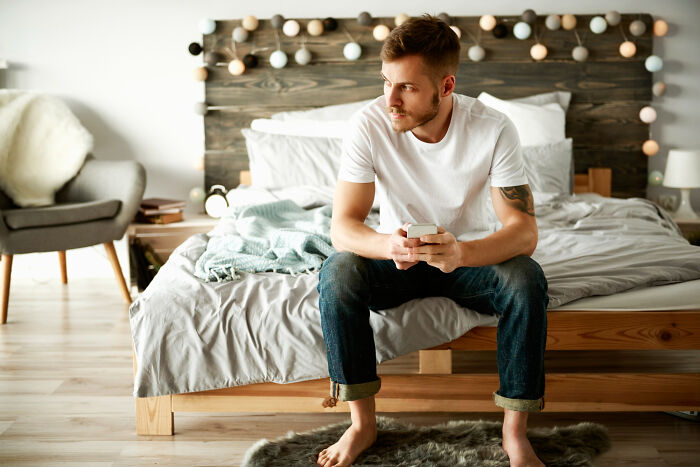 Let's Dive Into These Wild Stories About Meeting Real-Life Narcissists