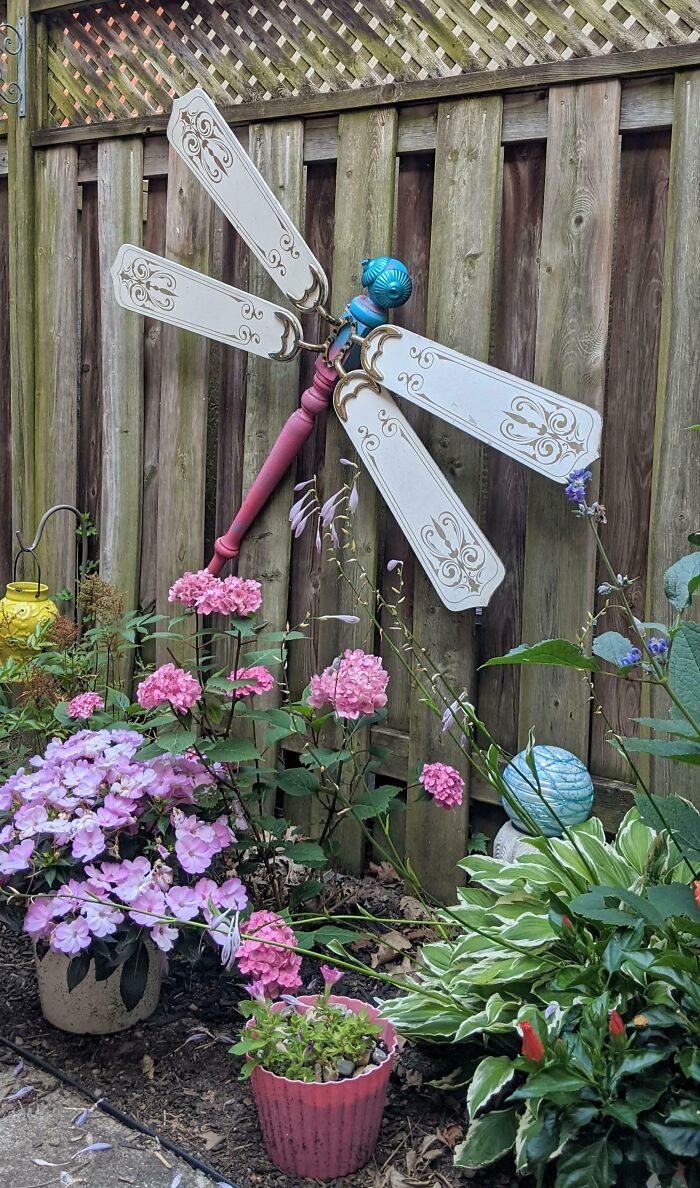 Outdoor Garden Art Made From Nana’s Old Fan Blades