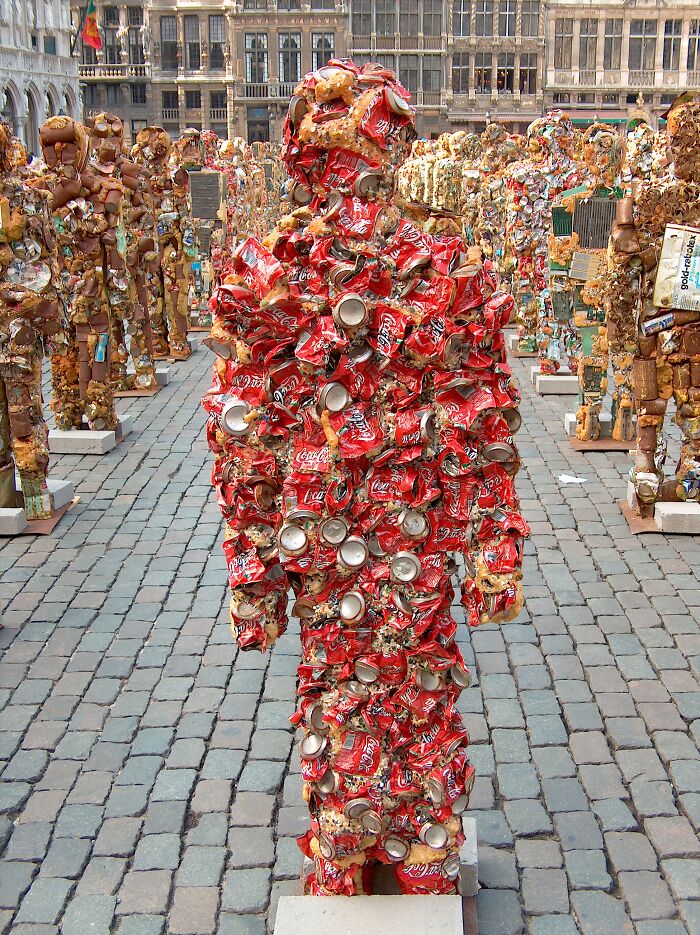 Brussels Man Made From Coca-Cola Tins (Soda Art!)