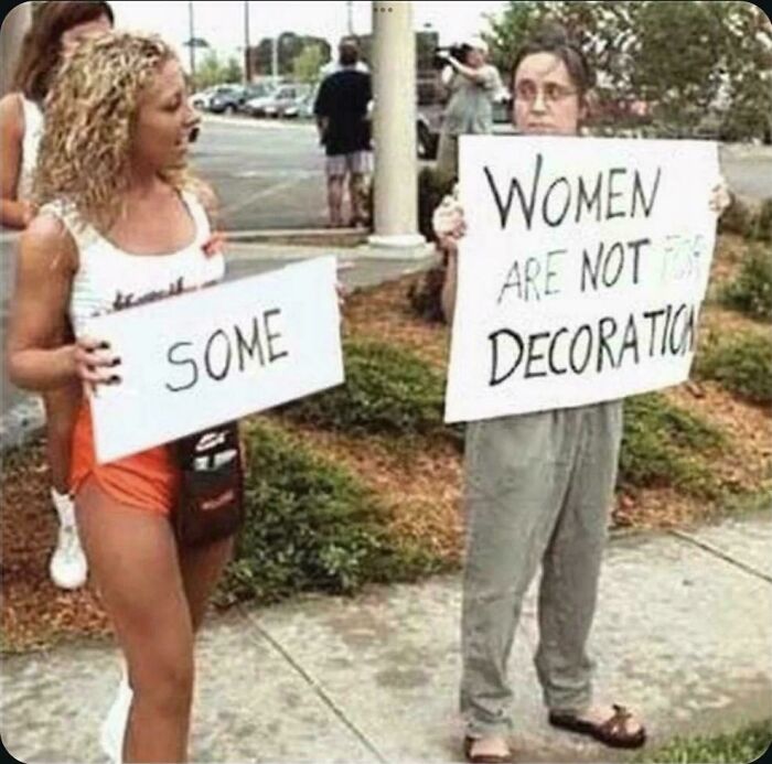 The Entire Idea of ‘Hooters’—Yeah, Let’s Not.