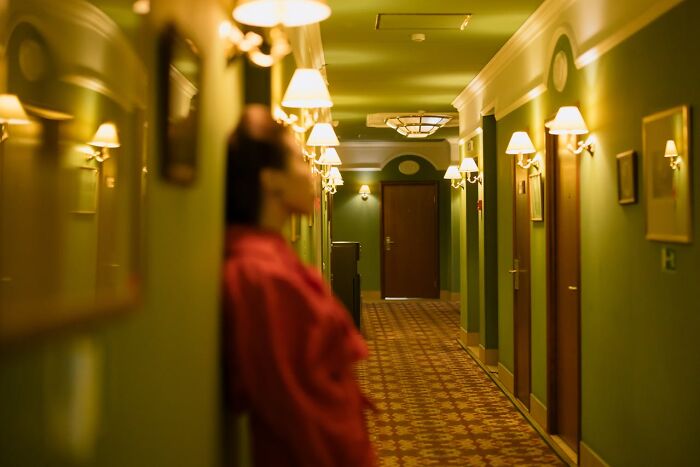 Creepy True Ghost Stories That'll Make You Check Your Closet Twice