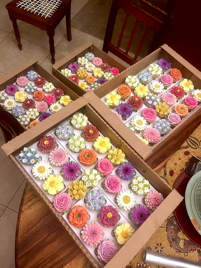 Flower Power: Cake for the Local Garden Club