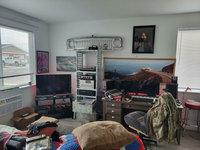 Check Out These Wild & Wacky Bachelor Pads That Will Totally Surprise You!