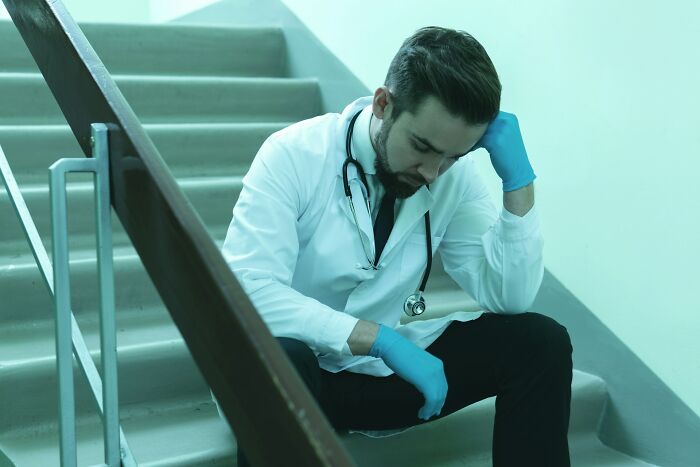 The Scariest Illnesses Doctors Secretly Worry About (20 Spine-Chilling Stories)