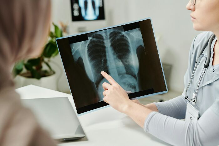 The Scariest Illnesses Doctors Secretly Worry About (20 Spine-Chilling Stories)