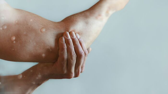 The Scariest Illnesses Doctors Secretly Worry About (20 Spine-Chilling Stories)