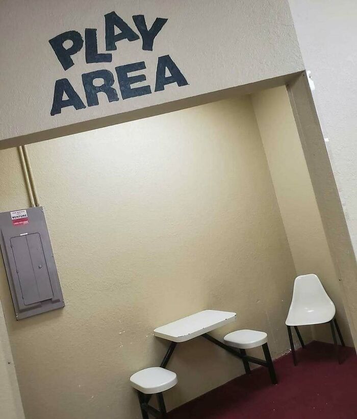 Wait, They Actually Took These?! 49 Totally Bizarre and Hilariously Cursed Pics