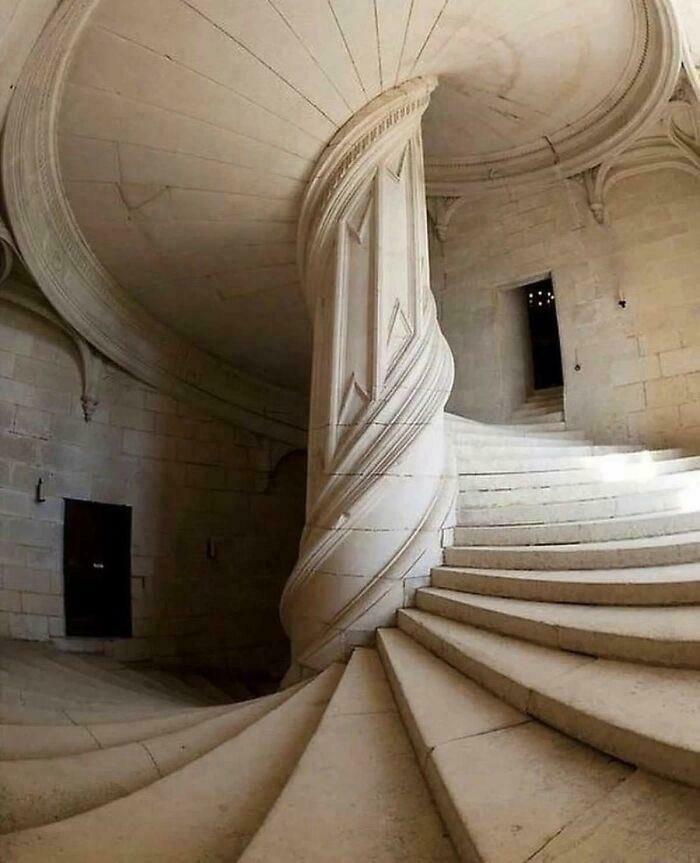 39 Buildings That Are So Cool, You’ll Stop and Stare (Trust Us)