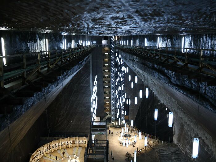 39 Buildings That Are So Cool, You’ll Stop and Stare (Trust Us)