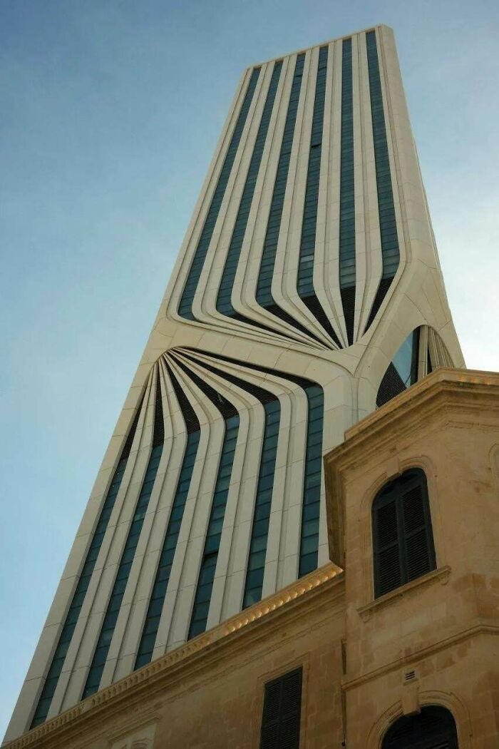 39 Buildings That Are So Cool, You’ll Stop and Stare (Trust Us)