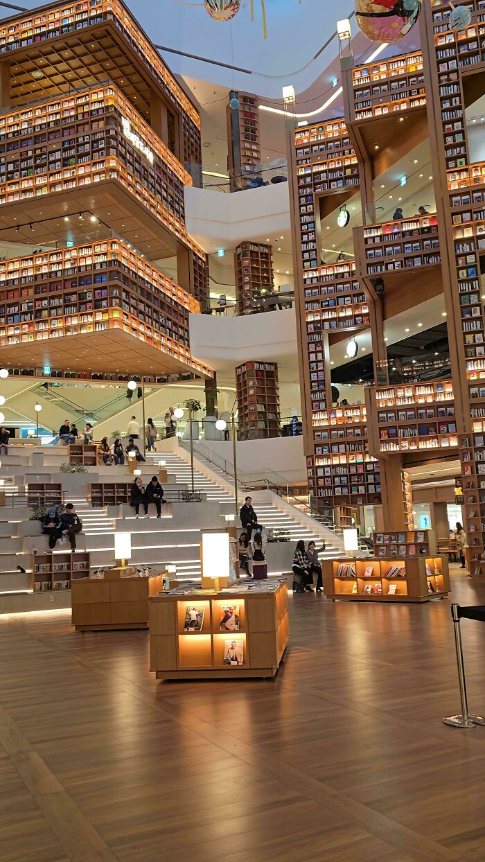 39 Buildings That Are So Cool, You’ll Stop and Stare (Trust Us)