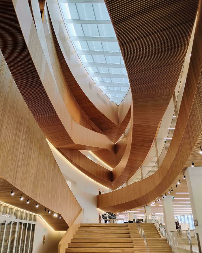 39 Buildings That Are So Cool, You’ll Stop and Stare (Trust Us)