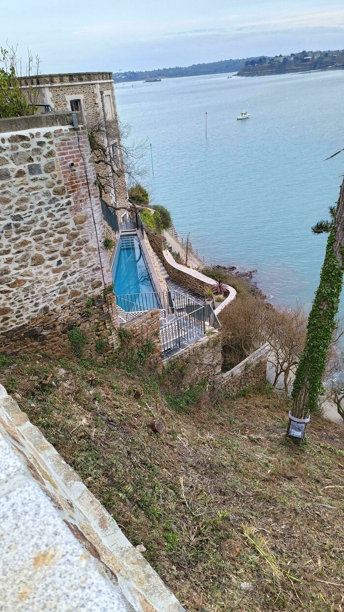 39 Buildings That Are So Cool, You’ll Stop and Stare (Trust Us)