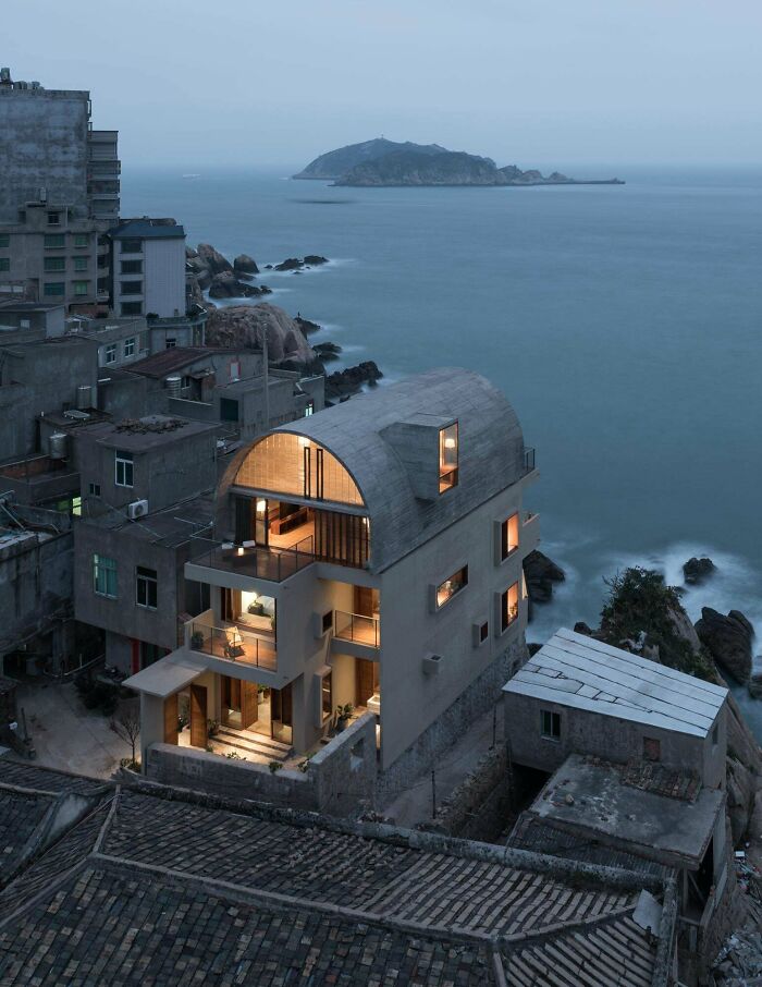 39 Buildings That Are So Cool, You’ll Stop and Stare (Trust Us)