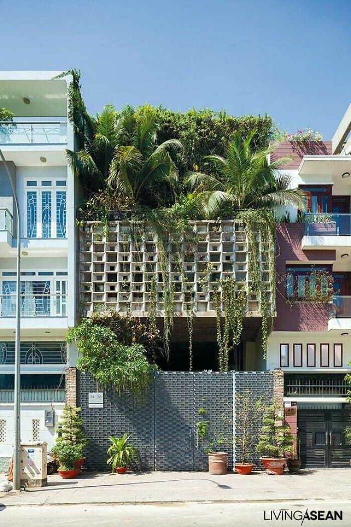 39 Buildings That Are So Cool, You’ll Stop and Stare (Trust Us)