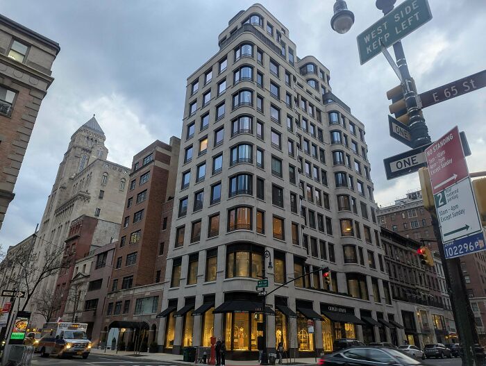 39 Buildings That Are So Cool, You’ll Stop and Stare (Trust Us)