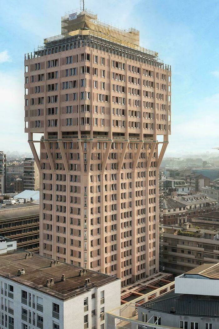39 Buildings That Are So Cool, You’ll Stop and Stare (Trust Us)