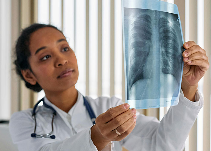 65 Things Emergency Workers Swear They'll Never Do Again (And They're So Not Kidding)