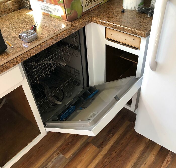 Oops! 58 Home Reno Fails That’ll Make You Cringe (And Laugh)
