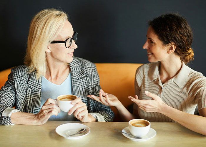 Whoa, People Actually Spilled the Tea on Realizing Their Friend Group Was All Wrong