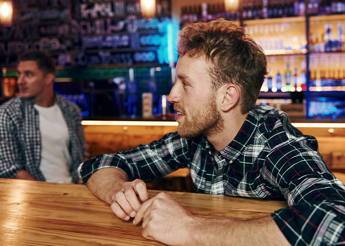 Whoa, People Actually Spilled the Tea on Realizing Their Friend Group Was All Wrong