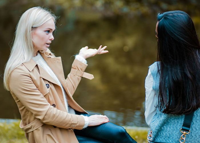 Whoa, People Actually Spilled the Tea on Realizing Their Friend Group Was All Wrong
