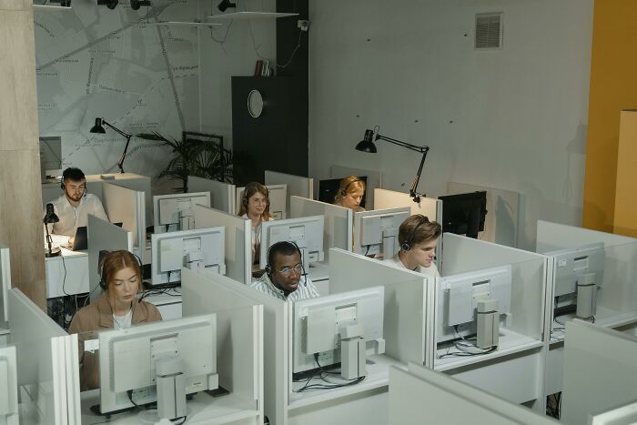 Wait, They Actually Shared These Crazy Workplace Horror Stories?!
