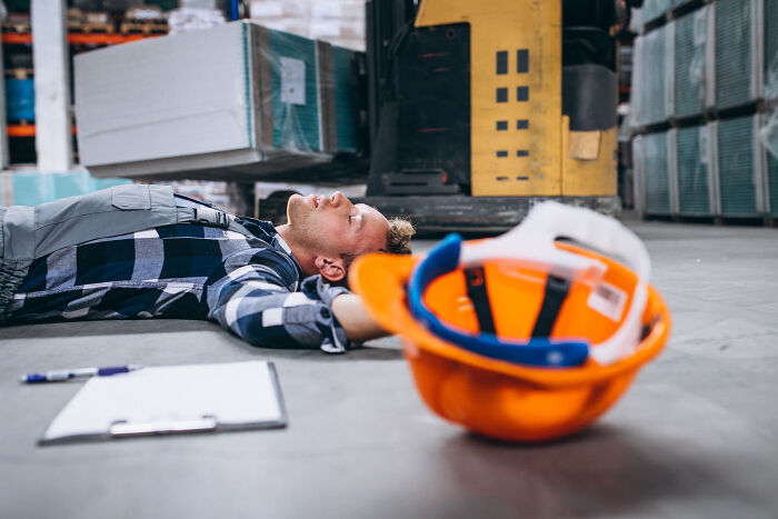 Wait, They Actually Shared These Crazy Workplace Horror Stories?!