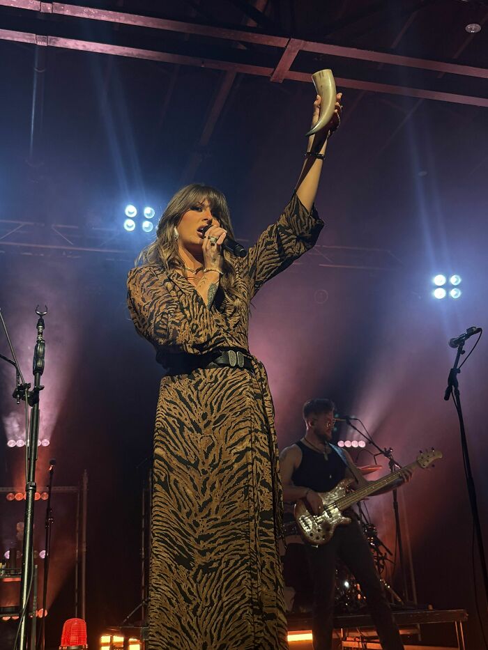 Ella Langley: Singing to Cows Before Stardom, 27