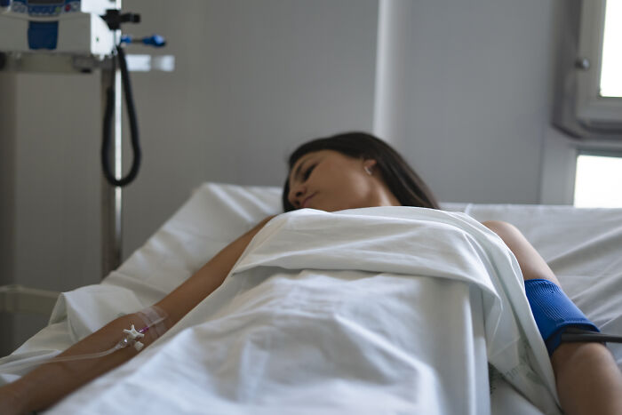 Epic Emergency Room Fails: 65 Wild Stories That'll Make You Go "No Way!"