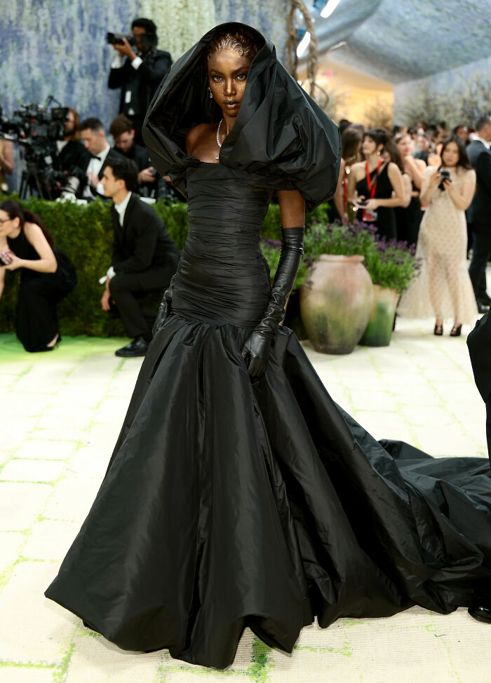 Anok Yai’s Stunning Met Look