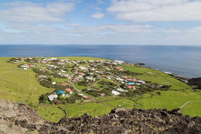 Tristan Da Cunha, The Middle-of-Nowhere Island