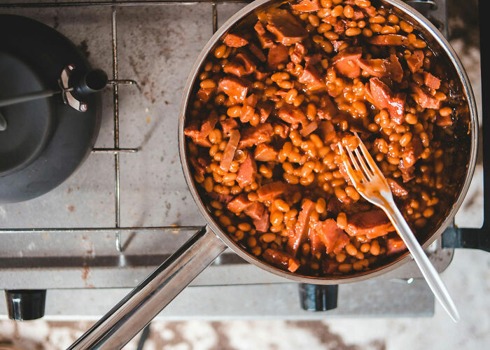 25 Wild Signs That Your Wallet’s Freaking Out (and We Noticed Too)