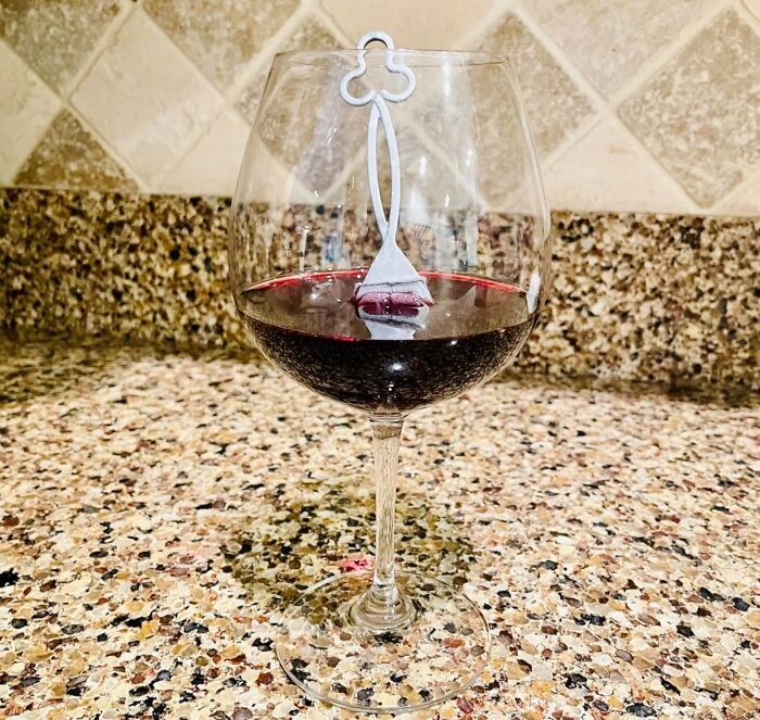 Wingardium Levio-SAUCE! This Wand Wine Purifier Zaps Headaches Like Actual Magic