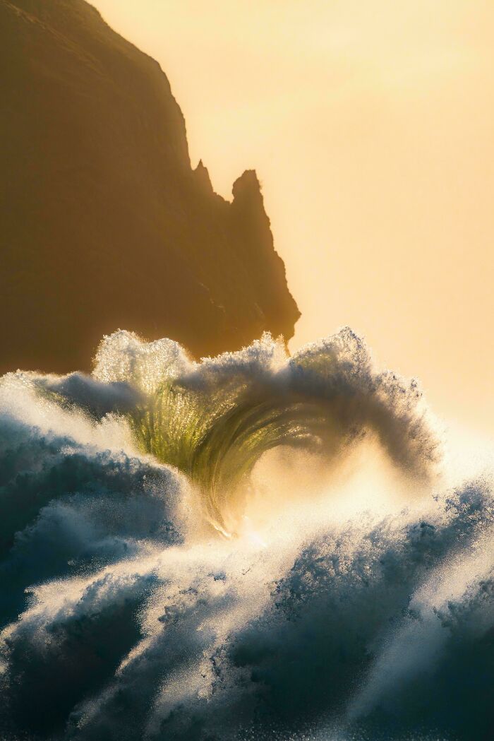 This Wave Just Went Full Drama Mode