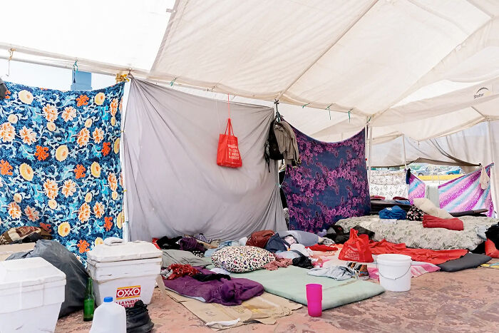 20 Photos Showing Migration Without A Single Human Face—Wait, How’s That Even Possible?