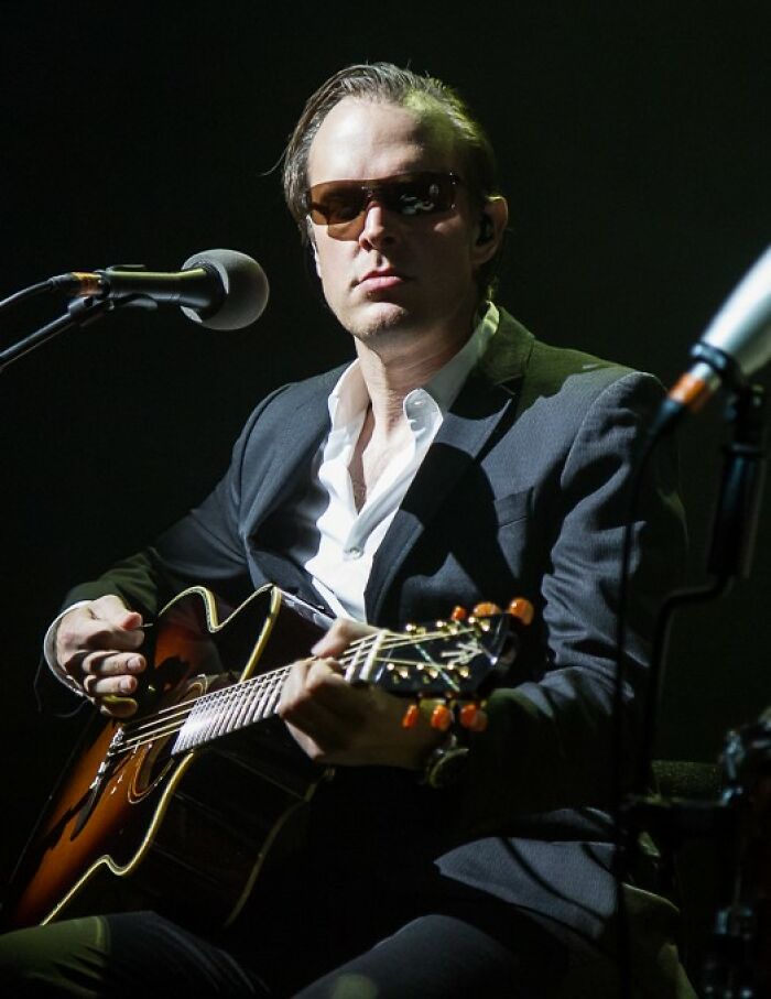 Joe Bonamassa: Guitar Wizard Extraordinaire, 49
