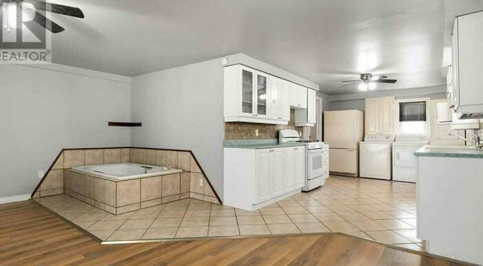 Wait, They Actually Listed These Hilariously Terrible Houses?