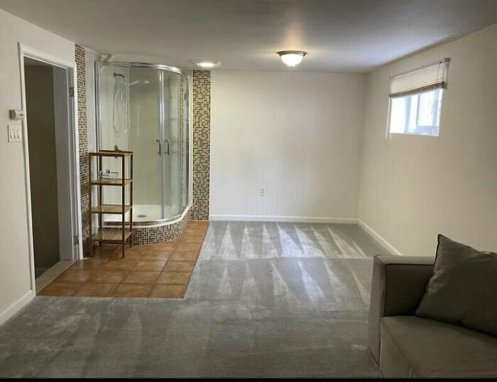 Wait, They Actually Listed These Hilariously Terrible Houses?