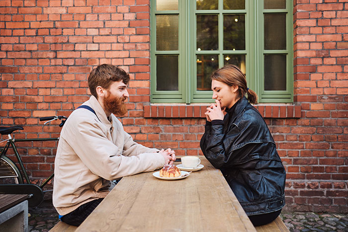 These First Date Fails Are So Wild You’ll Gladly Stay Home Tonight