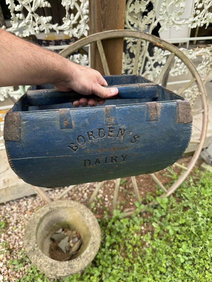 Check Out This Vintage Bordens Milk Carrier—Classic!